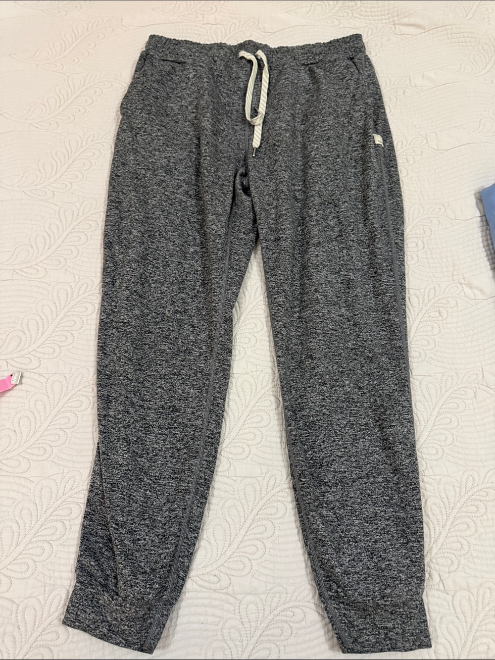 Vuori Kids Gray Heather Jogger Sweatpants with Drawstring